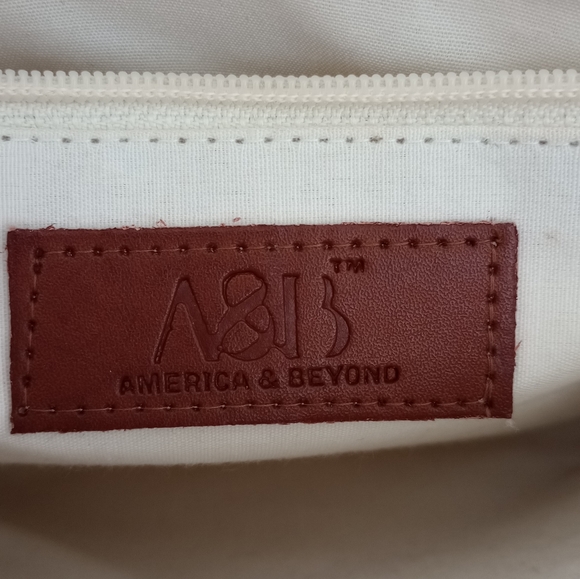 America & Beyond Bag - Picture 7 of 10